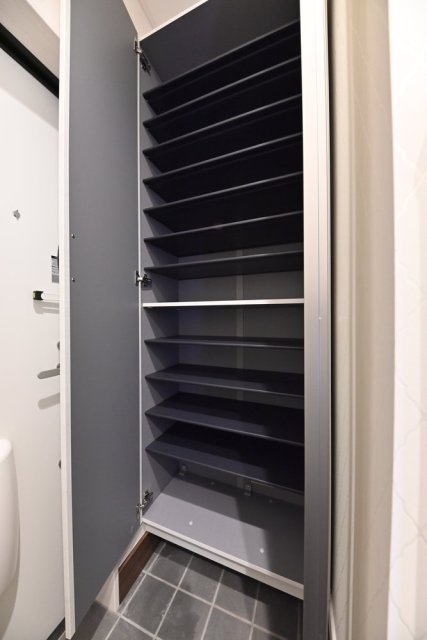 ルア浜田山1階 靴入