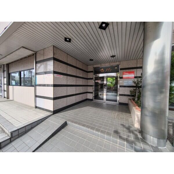 ベルメゾン エントランス