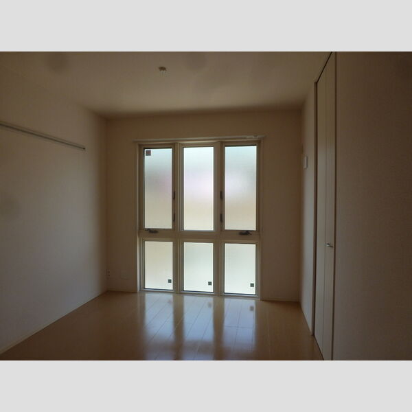 コーワ・ルミエール　参番館205号室 洋室