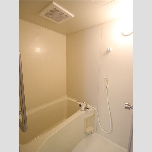 リヴェール滝山 浴室