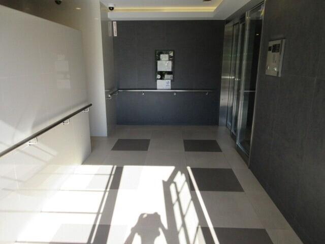 アールズプレイスＡＺＥＳＴ高島平7階 エントランス