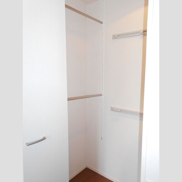 アクシスふじみ野　Ⅰ205号室 収納