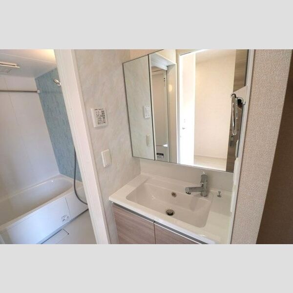 East Cote 洗面所　洗髪洗面化粧台