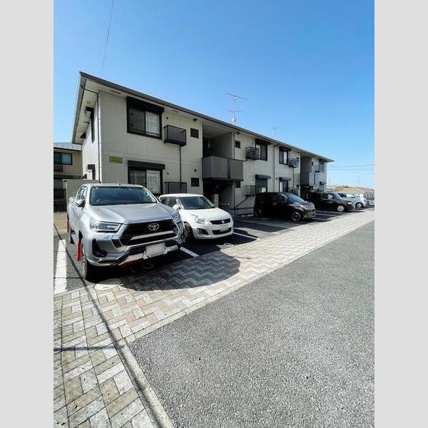 イーストサンハイム203号室 駐車場