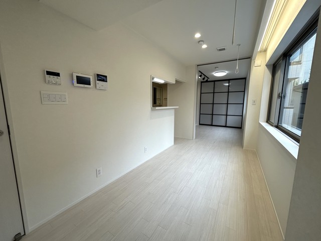 Ｇｌａｎｚ　Ａｏｙａｍａ0102号室 リビング