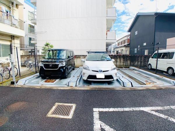 コンフォール・シェ・ソア 駐車場