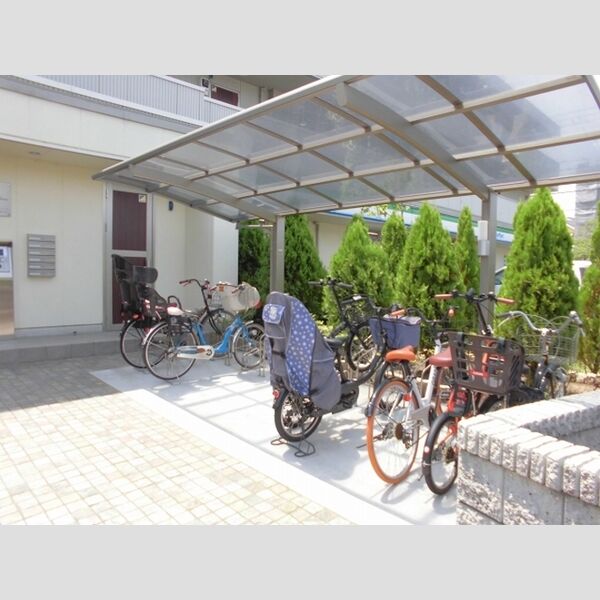 フェザンレーヴ203号室 駐輪場