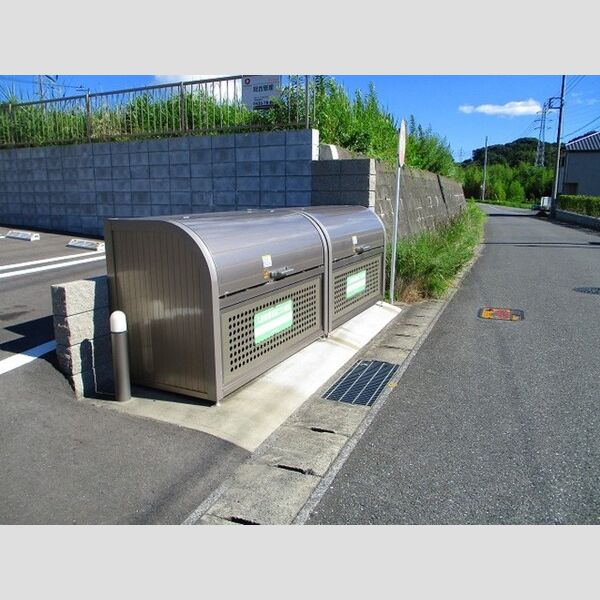 コートフォレスタ　A ゴミストッカー