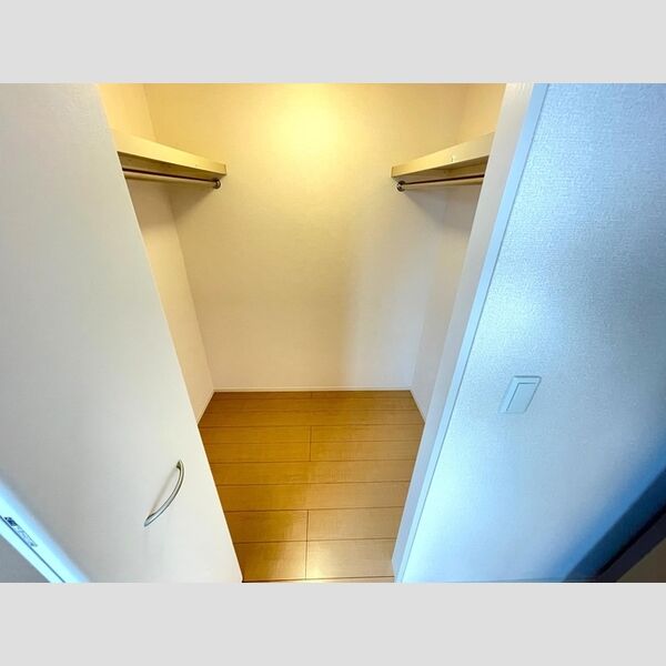 プリムローズ美南 ウォークインクローゼット