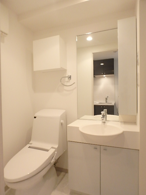 グランド・ガーラ代々木参宮橋 コンパクトで使いやすいトイレです