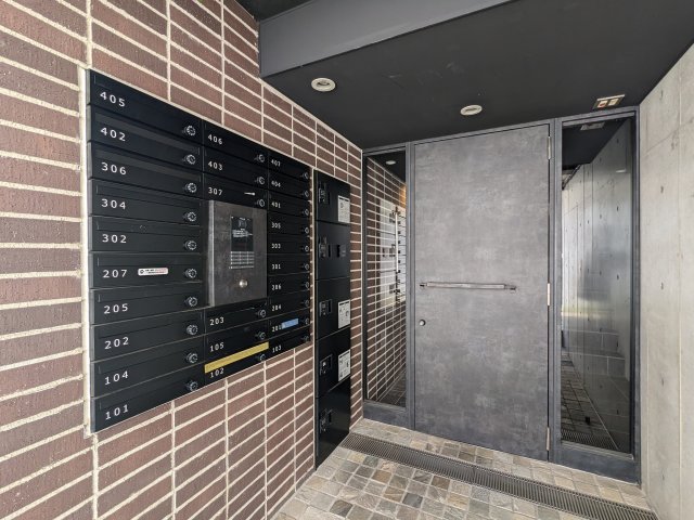 アレーロ大岡山102号室 エントランス