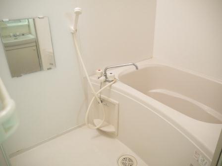 レオパレスピクシー105号室 お風呂