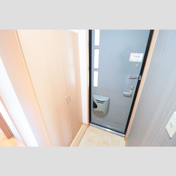 プリムヴェール　弐番館101号室 玄関