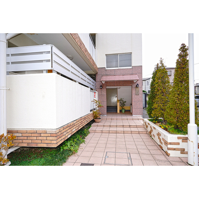 綾瀬リージェントマンション101号室 エントランス