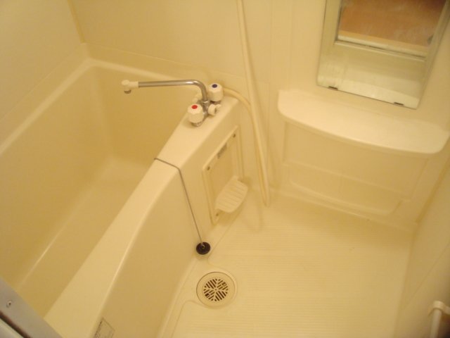 コンフォール・戸手301号室 バス