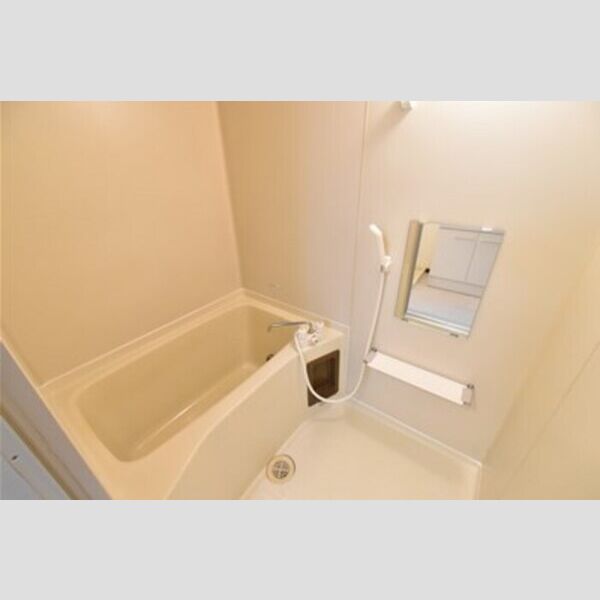 ワタナベビル バス