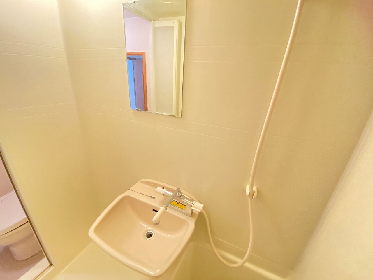 レオパレスＥＺ　ハイム105号室 内観