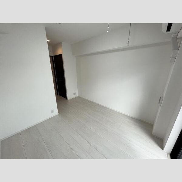 S-RESIDENCE横濱阪東橋802号室 リビング