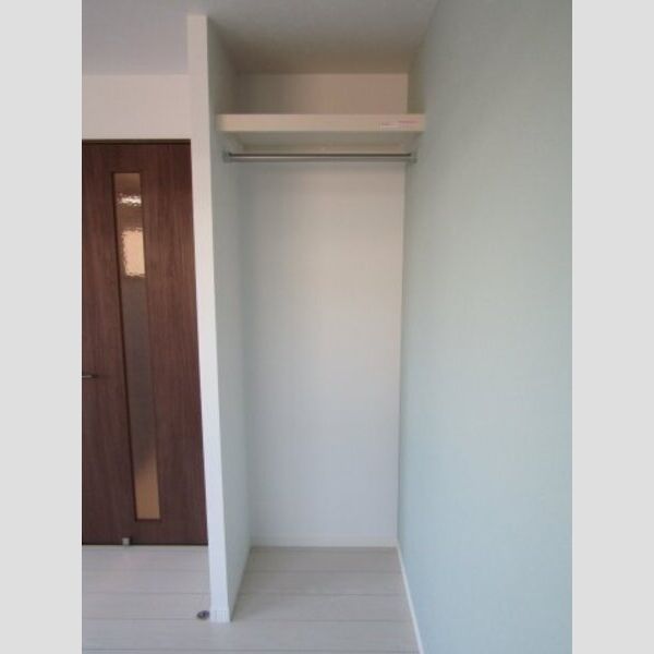 コンフォルト柏302号室 収納