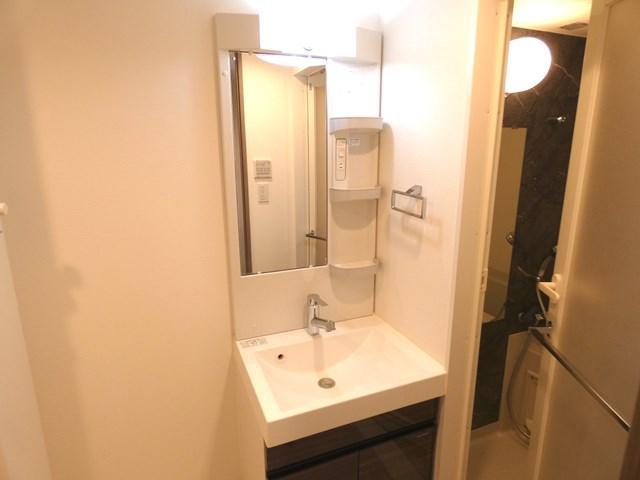 LUNIQ新高島平3階 トイレ