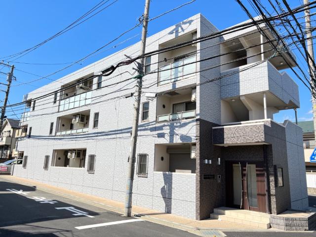 フィールドパレス 外観写真（昼）