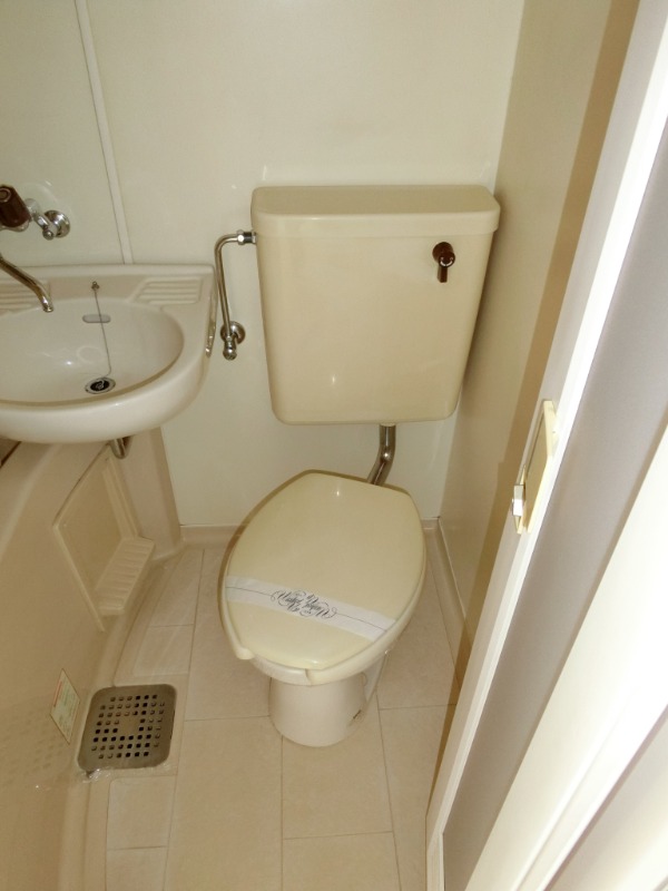 フジパレス2階 トイレ
