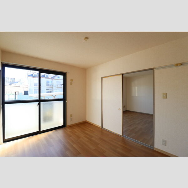 ブライトンリバー102号室 洋室