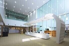 ブルージュ2階 川崎市立中原図書館