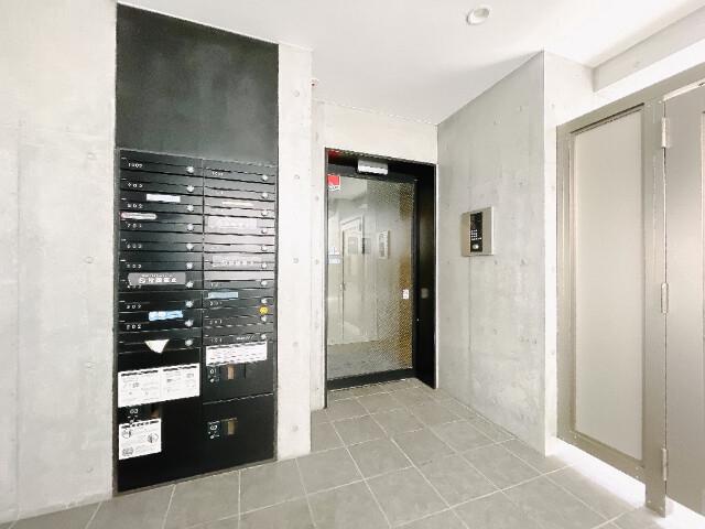 レジディア横濱大通り公園4階 メール・宅配ボックス