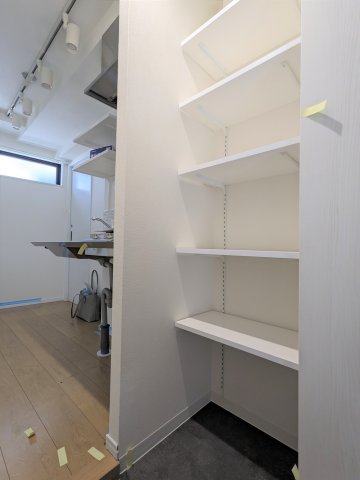 ブランドール坂下三丁目101号室 収納
