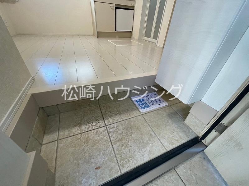 コンフォルト高円寺1階 玄関