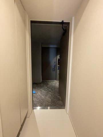 プライムメゾン千葉新町0413号室 玄関