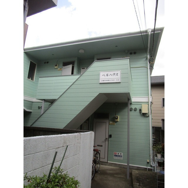 ベルハウス201号室 外観