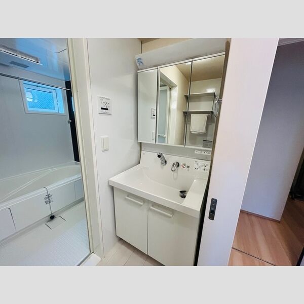 ルーナ 洗髪洗面化粧台