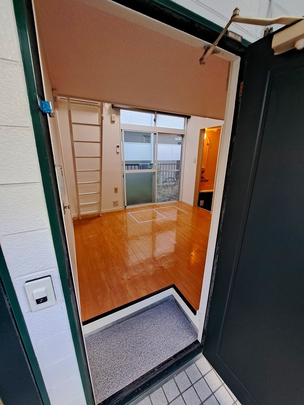 ライフピア香1階 玄関