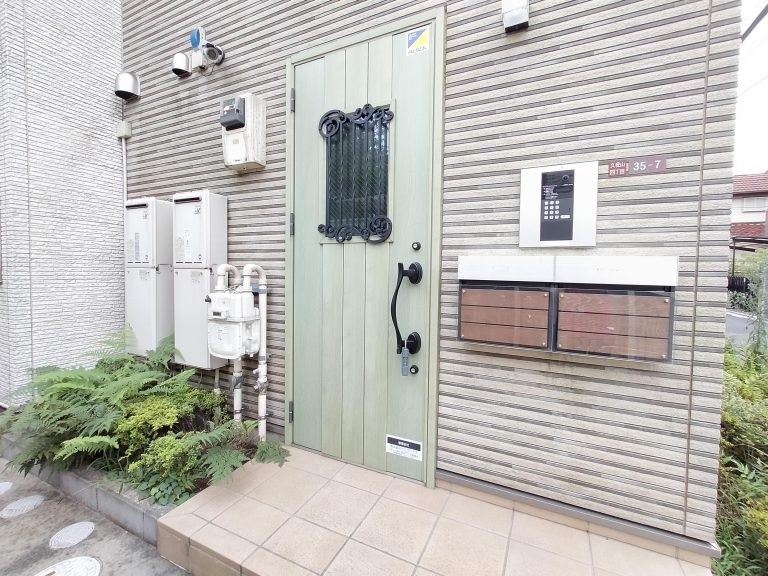 TOKYOβ三鷹台4　1棟貸し エントランス