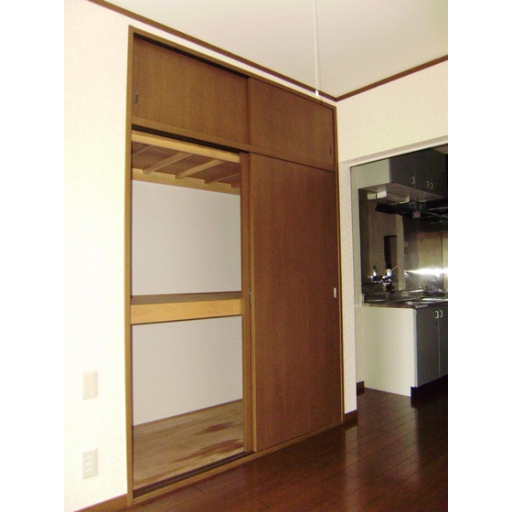 エクセル扇205号室 内観