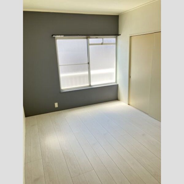 エステートピア202号室 退去前につき、前回募集時のお写真です。