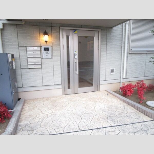 ソーレ　ルーチェ エントランス