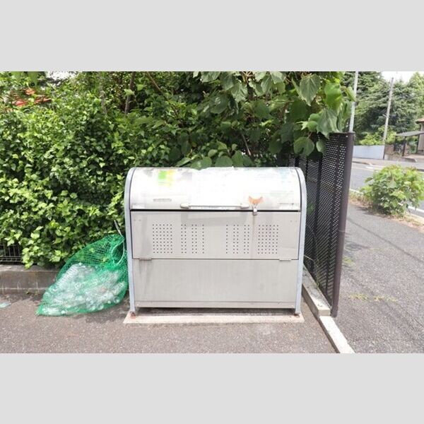 ラルゴ105号室 ゴミ置き場