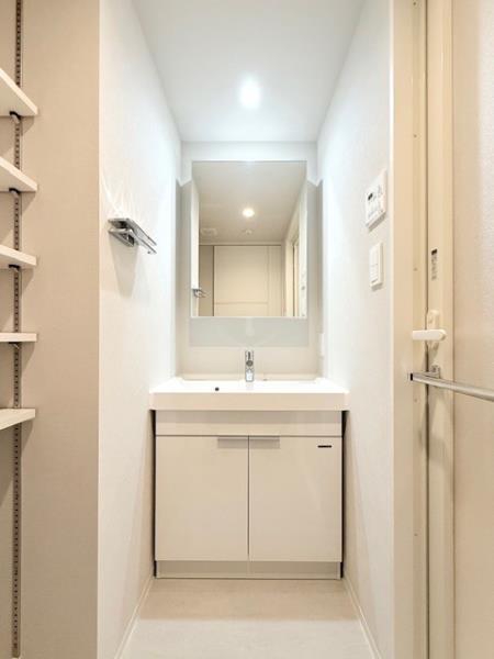 Ｌａ　Ｐｅｒｌａ　Ｎａｋａｎｏ4階 洗面