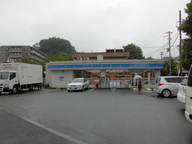 天野ハイツ102号室 ローソン八王子四谷町店
