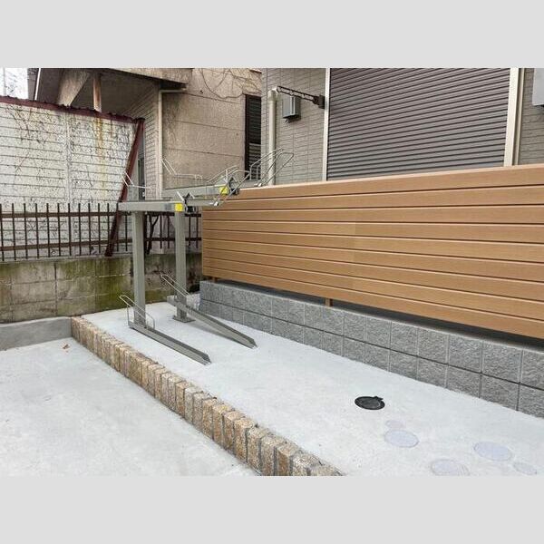 ルミナーレ 駐輪場2