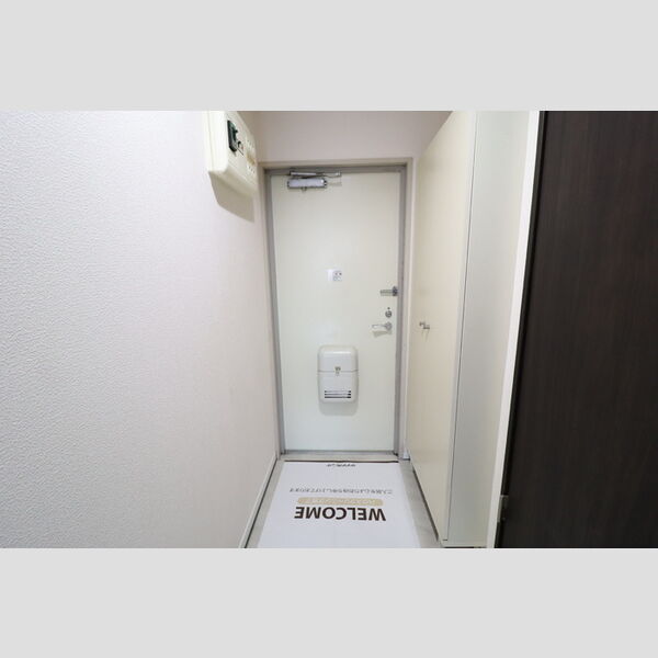 山善ビル406号室 玄関