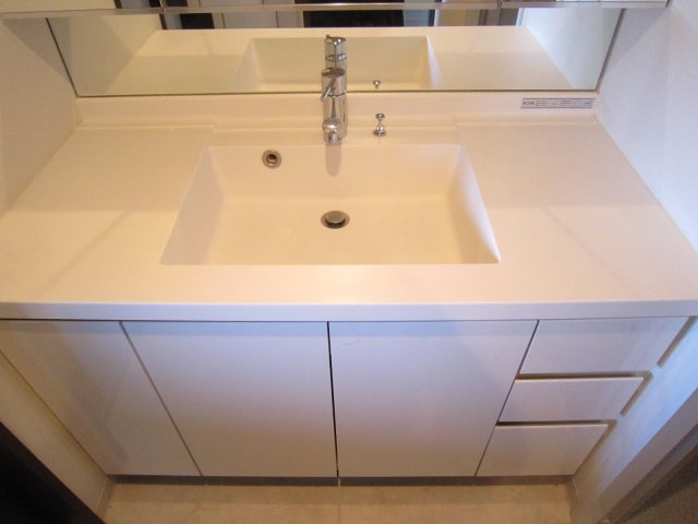 プラウド藤沢イースト 洗面