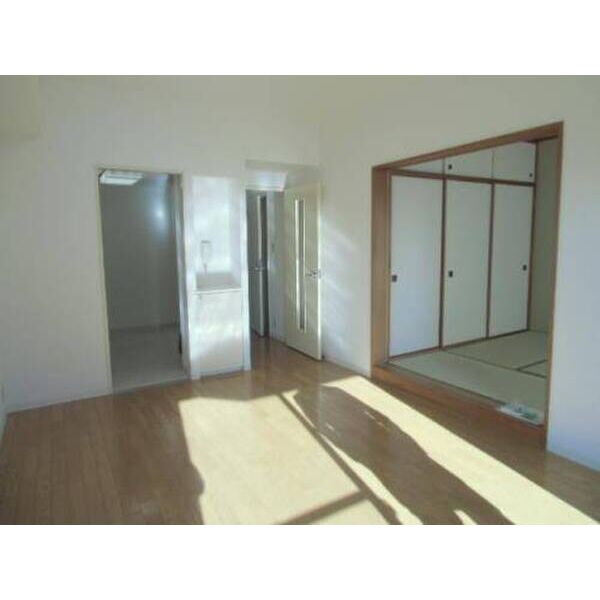 クレールメゾン0402号室 リビング