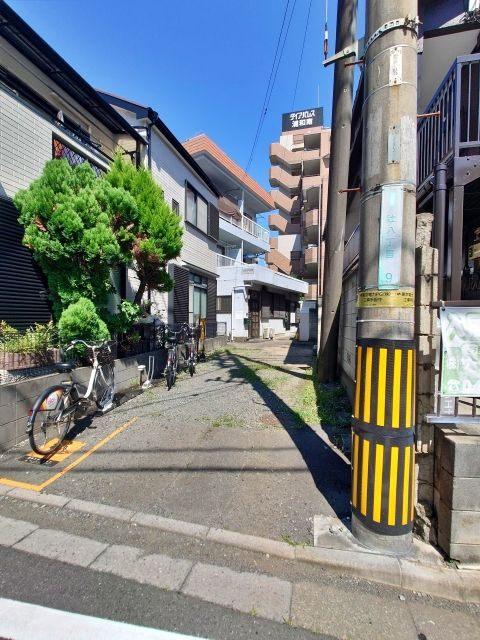 ウィステリア北戸田101号室 敷地内にシェアサイクルがあります