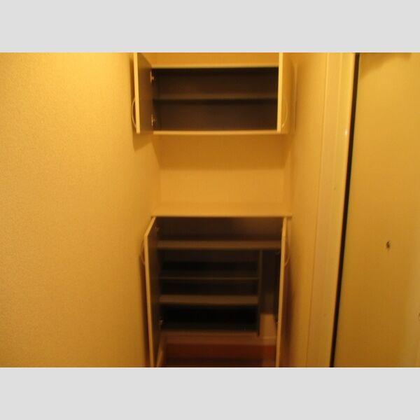 メゾン小倉101号室 シューズボックス