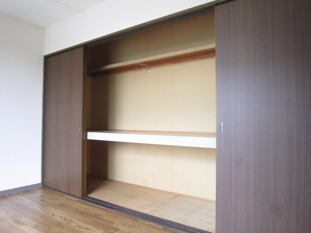 テラスウィスタリア 収納