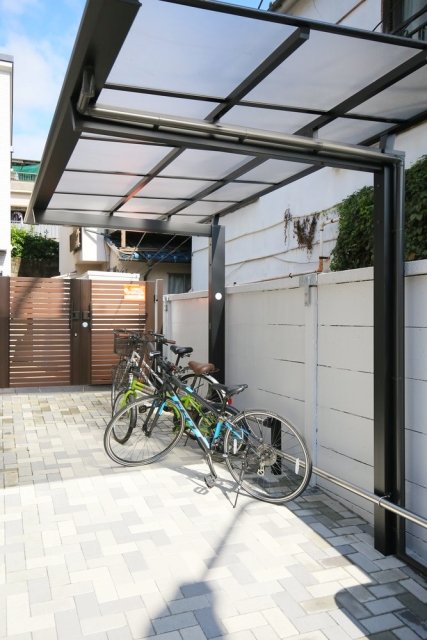 エトワール四谷2階 駐輪場